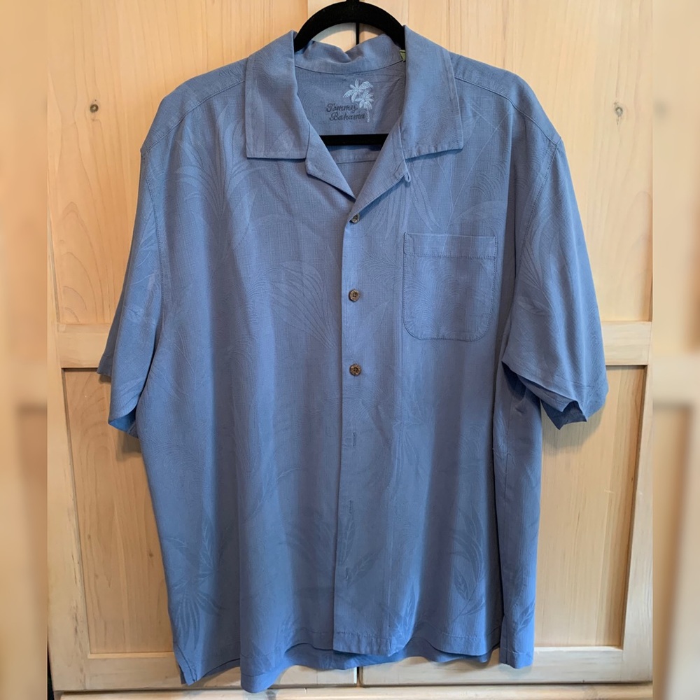 100% Silk Tommy Bahama Button Down
